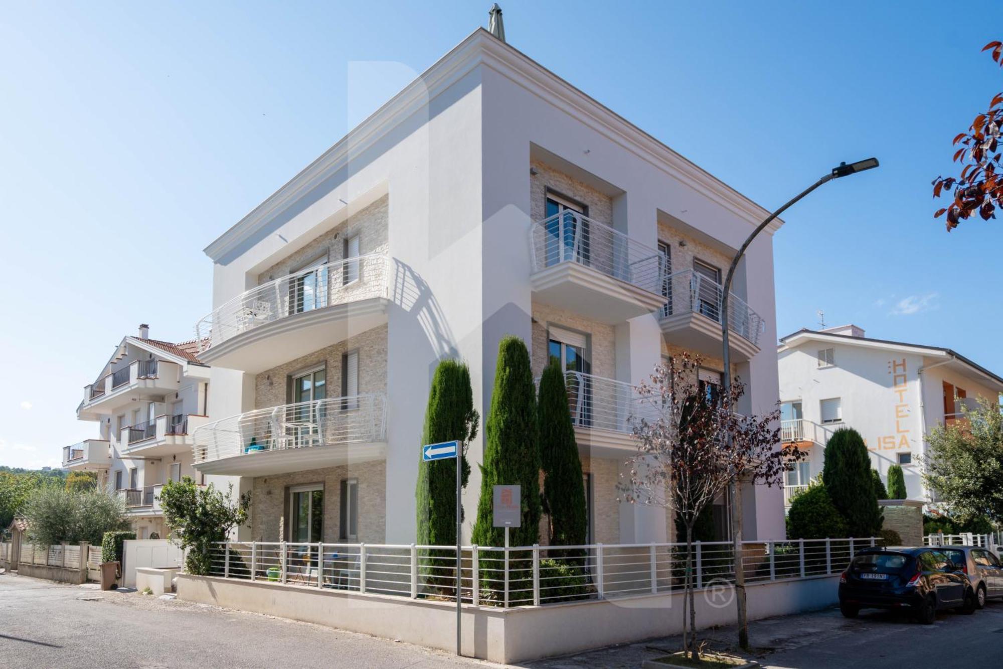 Homiday - Residence Bordopineta Pineto Kültér fotó